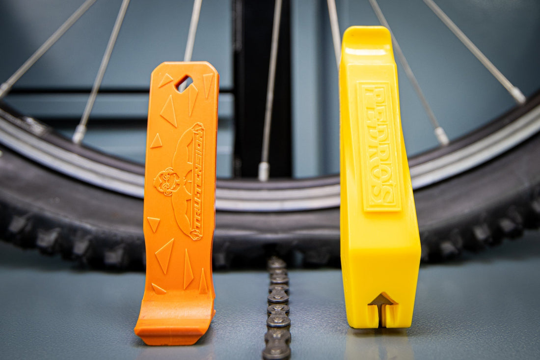 Tyre Monkey VS Pedros Tyre Levers