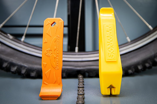 Tyre Monkey VS Pedros Tyre Levers